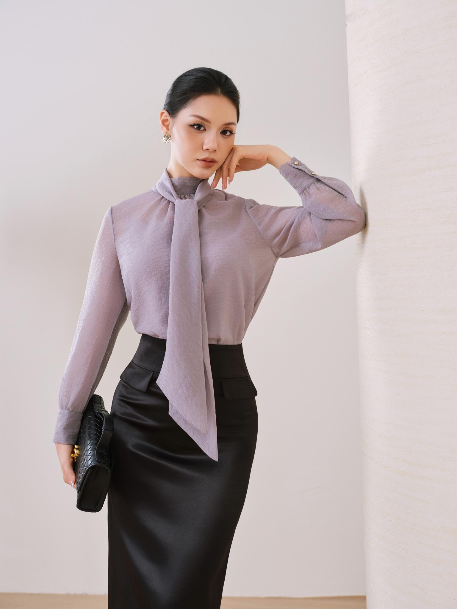 Áo sơ mi cổ cao may nhún